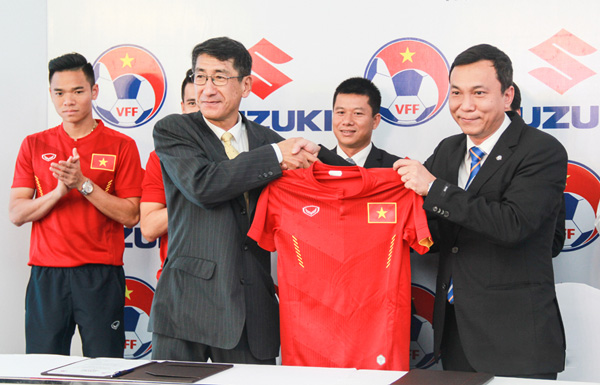 Suzuki tiếp tục tài trợ cho đội tuyển bóng đá Quốc gia Việt Nam